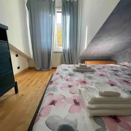 Lejlighed Attic