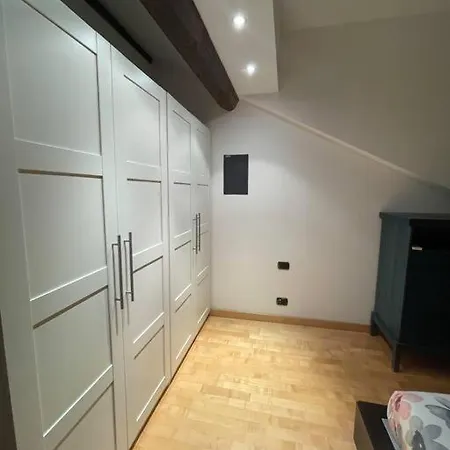 Attic アパート ミラノ